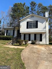 5588 Fairington Place, Lithonia, GA 30038