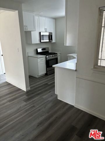 3901 W 7th Street 12, Los Angeles, CA 90005