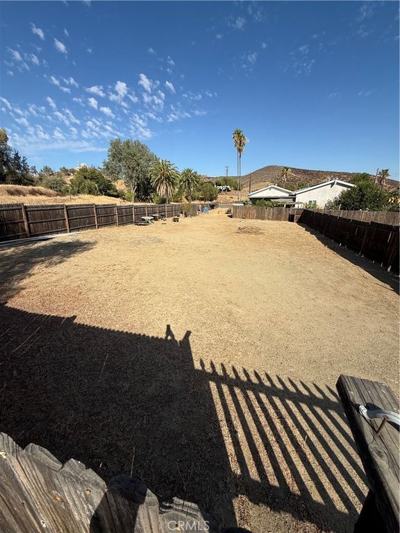 3 Miller, Lake Elsinore, CA 92530 — photo 2