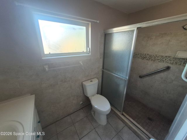 655 N Robin Way, Satellite Beach, FL 32937