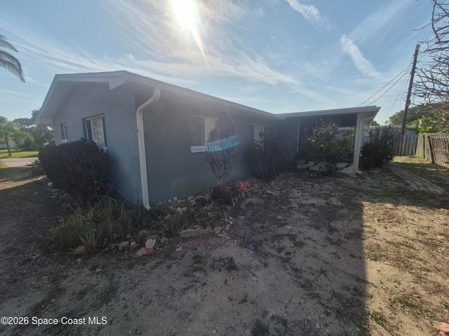 655 N Robin Way, Satellite Beach, FL 32937