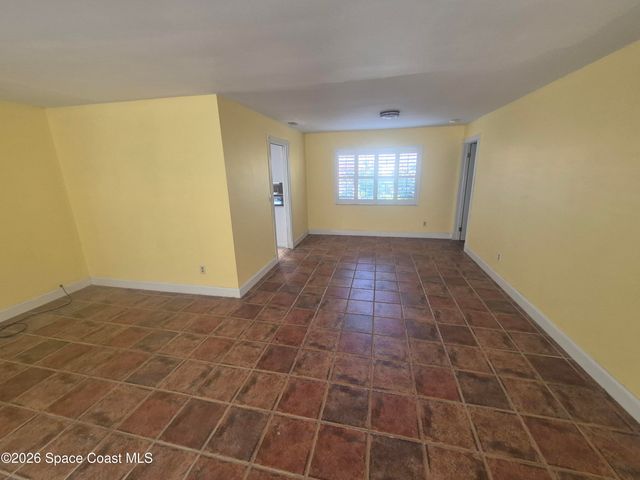 655 N Robin Way, Satellite Beach, FL 32937