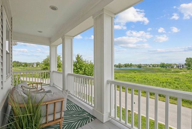 860 Blazing Star Road, Grayslake, IL 60030