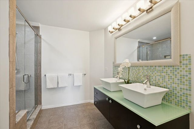 860 Blazing Star Road, Grayslake, IL 60030