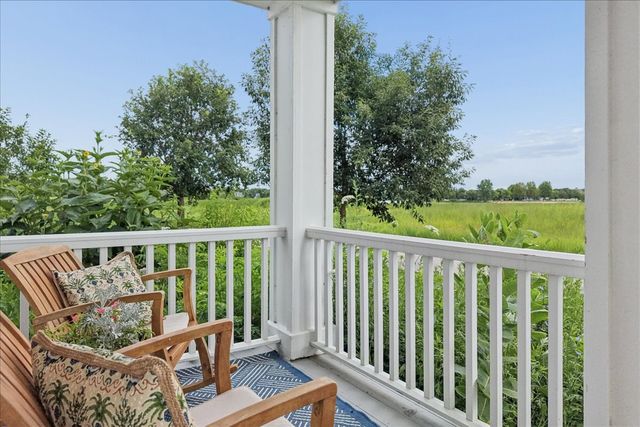 860 Blazing Star Road, Grayslake, IL 60030