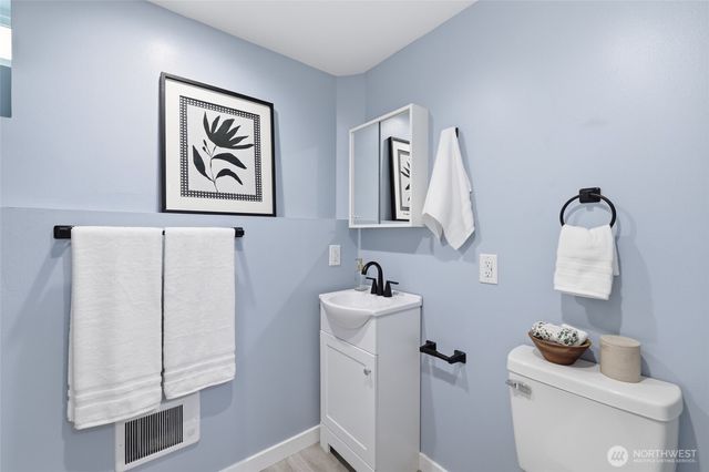 2517 23rd Avenue, Seattle, WA 98144