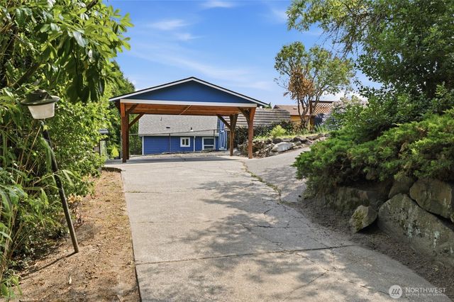 2517 23rd Avenue, Seattle, WA 98144