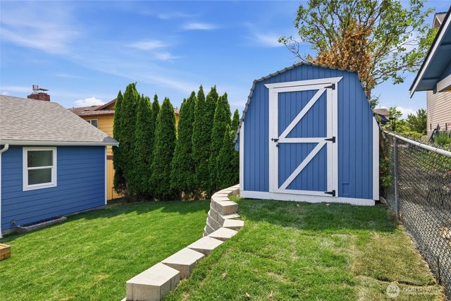 2517 23rd Avenue, Seattle, WA 98144