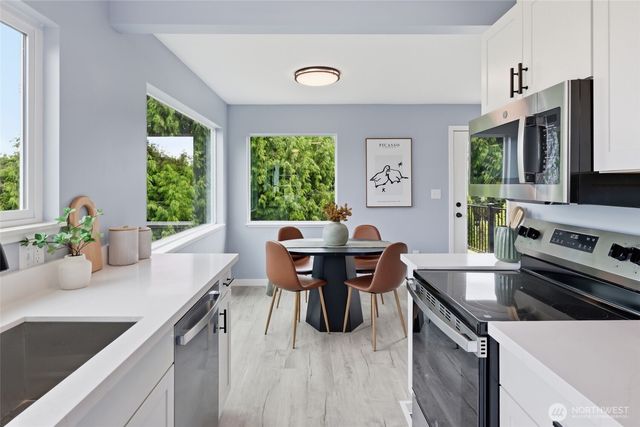 2517 23rd Avenue, Seattle, WA 98144