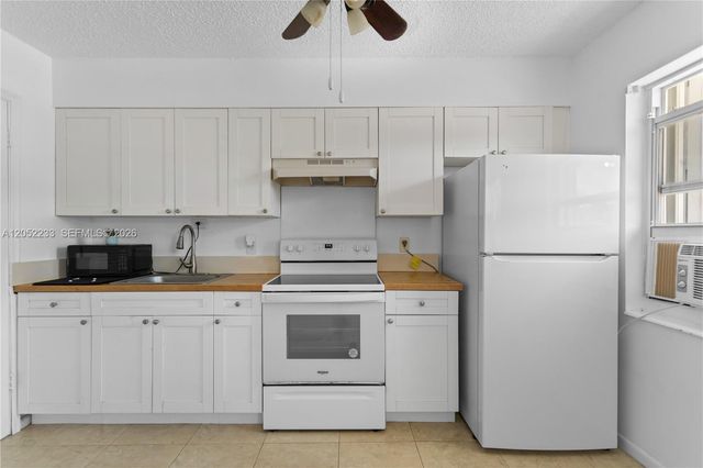 609 NE 6th Ct C, Boynton Beach, FL 33435