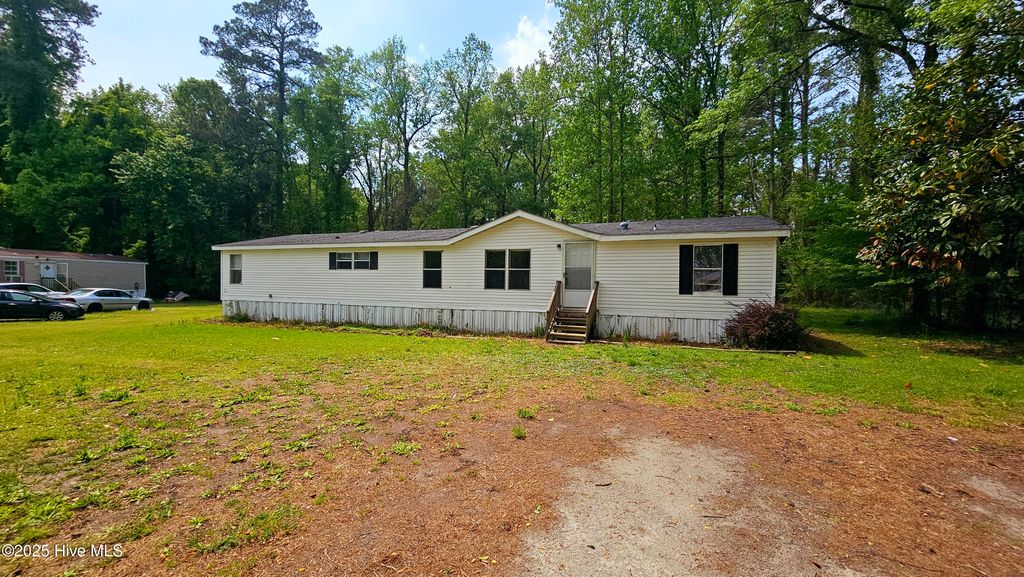 110 Bratton Drive, Jacksonville, NC 28540