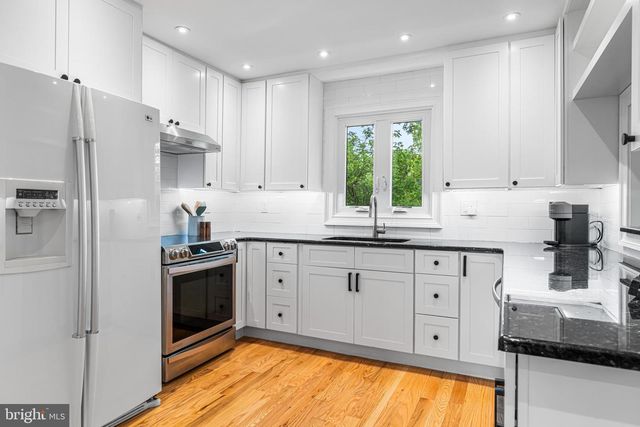 14 BRIGHTON PL, Newtown, PA 18940