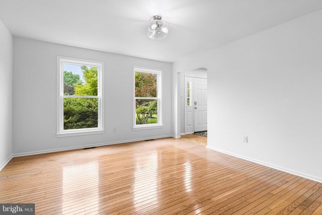 14 BRIGHTON PL, Newtown, PA 18940