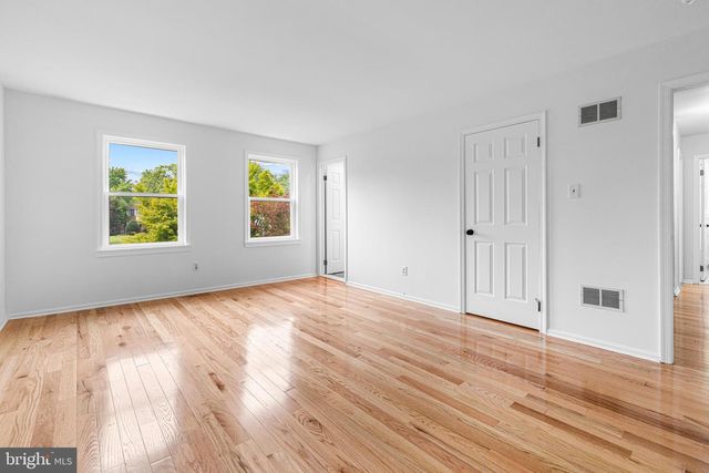 14 BRIGHTON PL, Newtown, PA 18940
