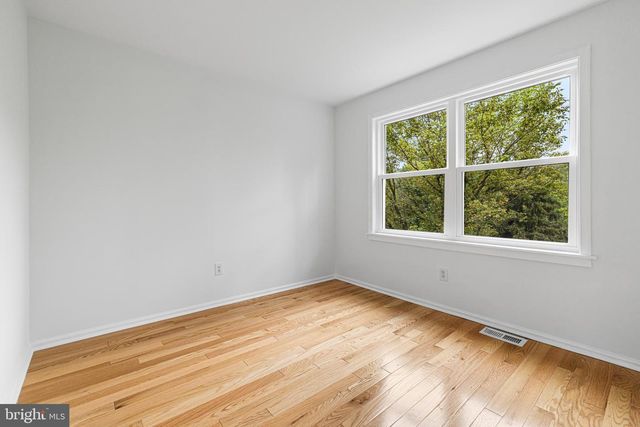 14 BRIGHTON PL, Newtown, PA 18940