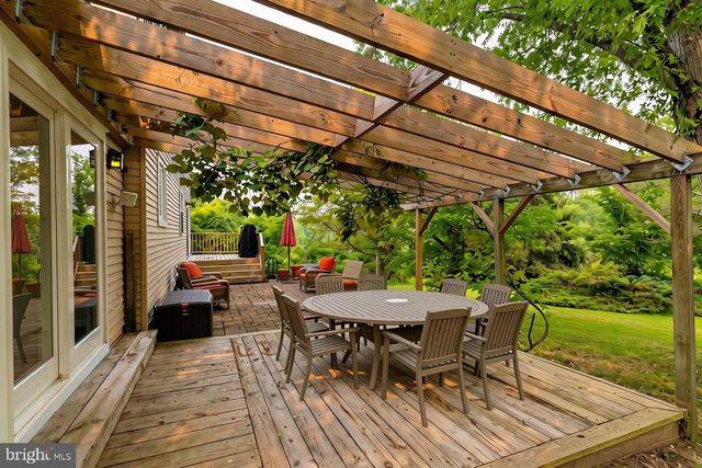 14 BRIGHTON PL, Newtown, PA 18940