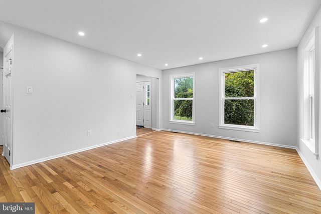 14 BRIGHTON PL, Newtown, PA 18940