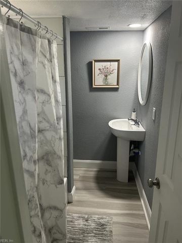 207 S 7th ST, Suffolk, VA 23434