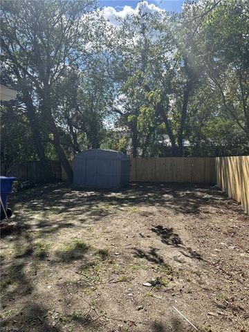 207 S 7th ST, Suffolk, VA 23434