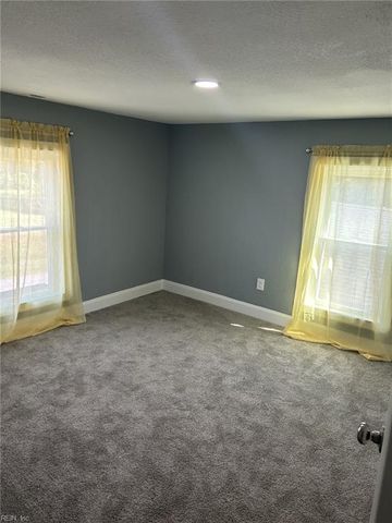 207 S 7th ST, Suffolk, VA 23434