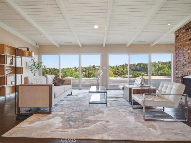 20216 Delita Drive, Woodland Hills, CA 91364