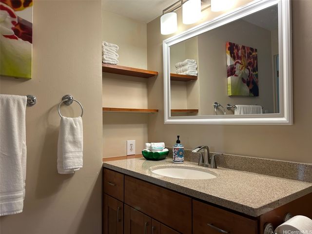 201 Ohua Avenue 912 T-2, Honolulu, HI 96815