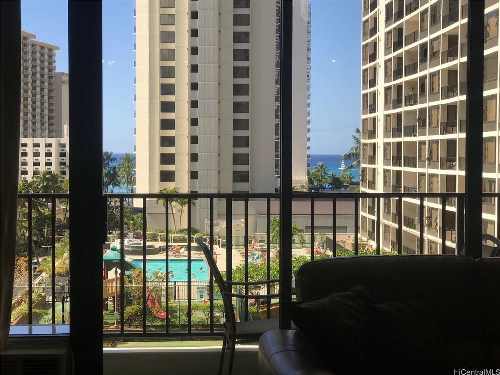 201 Ohua Avenue 912 T-2, Honolulu, HI 96815