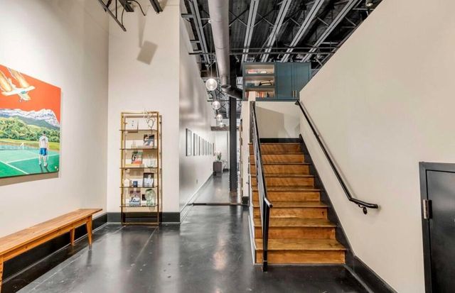 517 King Street Apt 8, Charleston, SC 29403