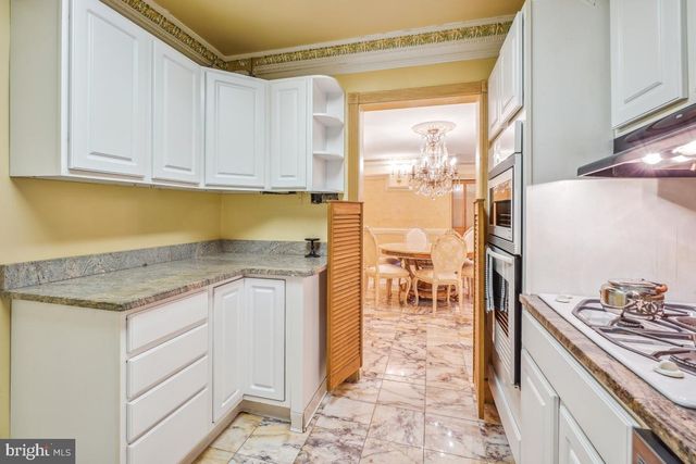 5101 River Rd Apt 715, Bethesda, MD 20816