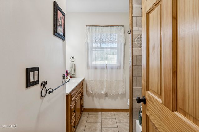 4420 Cherokee Road, Jonesborough, TN 37659