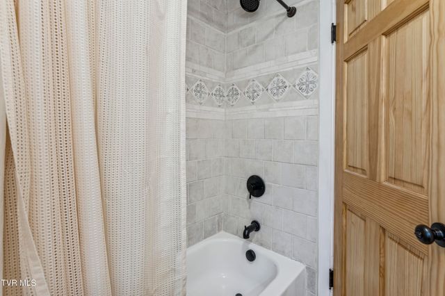 4420 Cherokee Road, Jonesborough, TN 37659