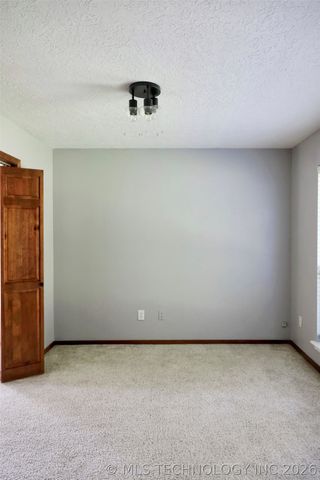3210 S Chestnut Avenue, Broken Arrow, OK 74012