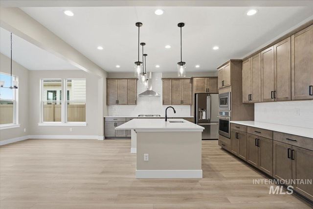 6117 N Torva Ave, Meridian, ID 83646