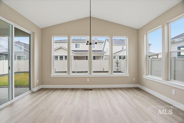 6117 N Torva Ave, Meridian, ID 83646