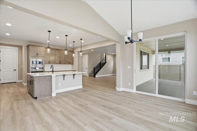 6117 N Torva Ave, Meridian, ID 83646