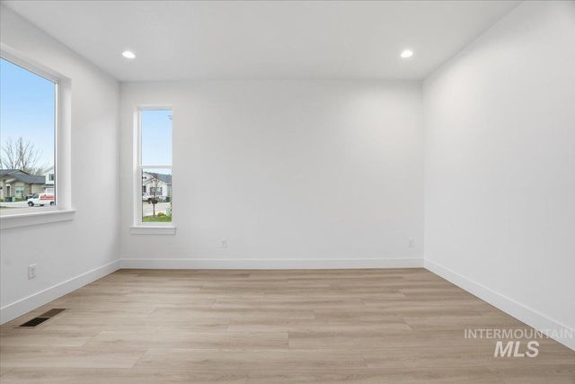 6117 N Torva Ave, Meridian, ID 83646