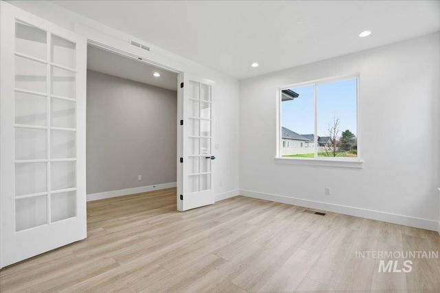 6117 N Torva Ave, Meridian, ID 83646