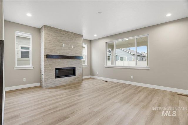 6117 N Torva Ave, Meridian, ID 83646