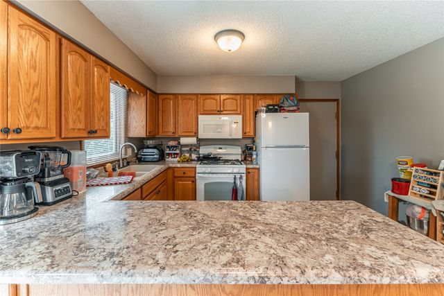 1418 E 13th Street, Norwalk, IA 50211