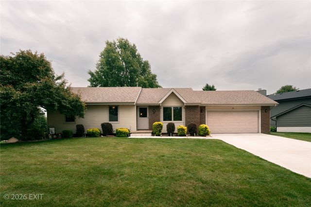 1418 E 13th Street, Norwalk, IA 50211