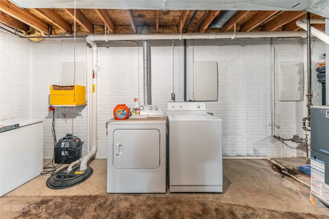 1418 E 13th Street, Norwalk, IA 50211