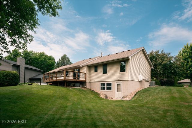 1418 E 13th Street, Norwalk, IA 50211