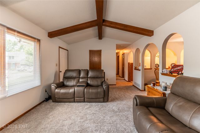1418 E 13th Street, Norwalk, IA 50211