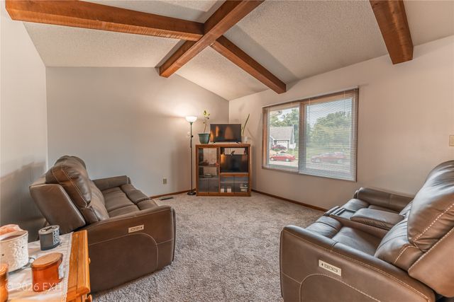 1418 E 13th Street, Norwalk, IA 50211