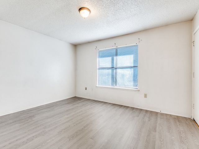 1228 English Street, Irving, TX 75061