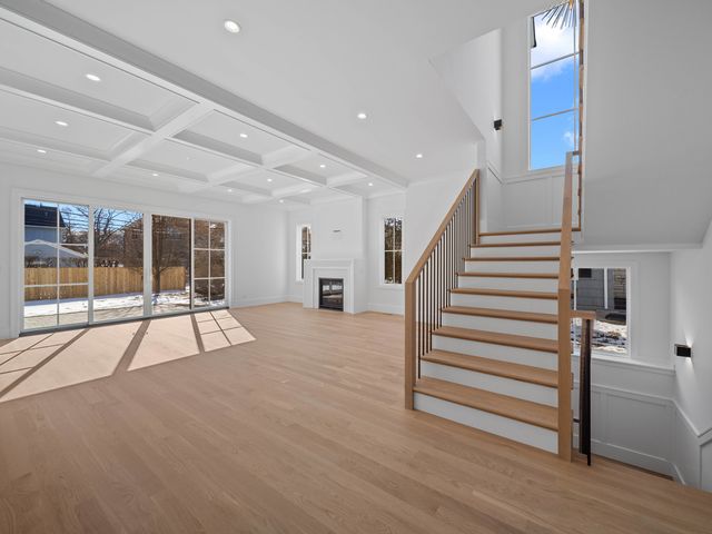 2009 Robincrest Lane, Glenview, IL 60025