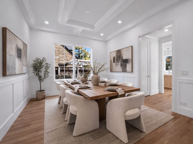 2009 Robincrest Lane, Glenview, IL 60025