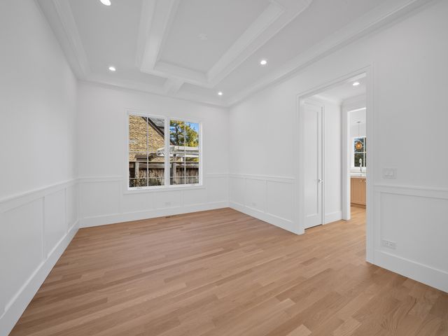 2009 Robincrest Lane, Glenview, IL 60025