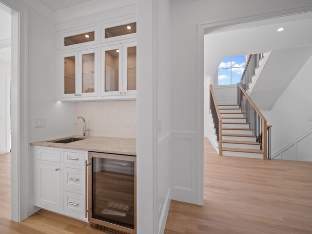 2009 Robincrest Lane, Glenview, IL 60025