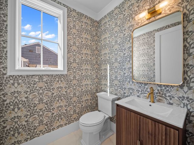 2009 Robincrest Lane, Glenview, IL 60025